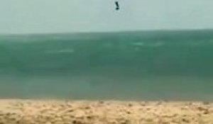 Faire du kitesurf par grand vent : dangereux