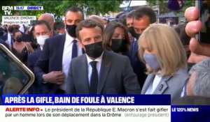 Emmanuel Macron: "Il ne faut rien céder à la violence, en particulier contre tous les représentants de la chose publique"