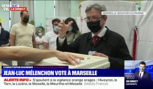 Élections régionales: Jean-Luc Mélenchon vote à Marseille