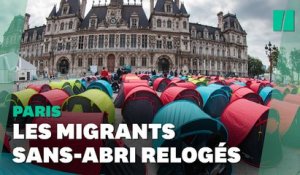 Les migrants évacués de la place de l'hôtel de ville à Paris