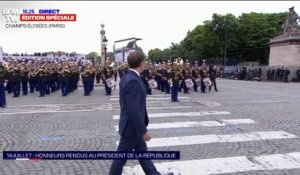 14-Juillet: les honneurs militaires au président de la République place de la Concorde