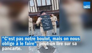 À Dinan (Côtes-d'Armor), ce restaurateur se déguise en gendarme contre le contrôle du passe sanitaire