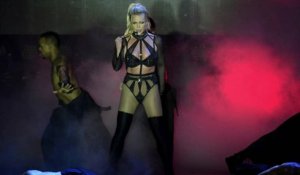 Britney Spears sors de la mise sous tutelle de son père