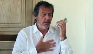 Regardez Jean-Luc Reichmann qui appelle, ce matin, une téléspectatrice de TF1 et qui lui annoncer qu'elle a gagné 1 million d'euro et que sa vie va changer!