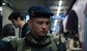 La Troisième guerre - Extrait du Film - Le colis abandonné