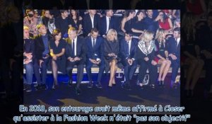 Brigitte Macron glamour en robe courte à paillettes - la Première dame se régale à la Fashion Week