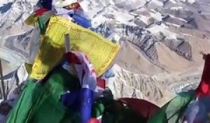 La magnifique vue à 360° au sommet de l'Everest !