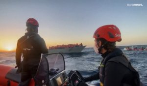 800 migrants secourus in extremis : le navire humanitaire Sea-Eye 4 a mis le cap sur Lampedusa