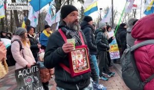 Covid-19 : l'obligation vaccinale contestée dans les rues de Kiev