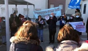 Un rassemblement en solidarité avec les exilés devant le foyer Adoma à Martigues