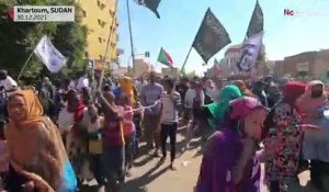 No Comment | Deux mois après le coup d'Etat, les Soudanais toujours dans la rue
