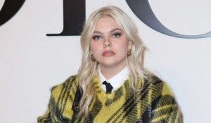 Louane dénonce un défi censé prouver sa minceur grâce à des écouteurs