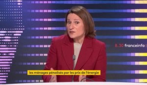 Hausse des prix du carburant : Valérie Rabault, porte-parole d'Anne Hidalgo, propose "un chèque de 50 euros par mois"