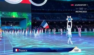 Entrée en V de la victoire : la délégation française fait sensation dans le stade de Pékin | JO 2022