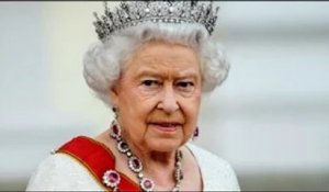 Elizabeth II mal en point : la reine d’Angleterre aurait « du mal à bouger »