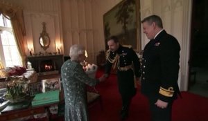 La reine Elizabeth II positive au Covid reçoit des vœux de prompt rétablissement