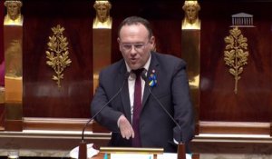 Damien Abad: "J’accuse Monsieur Zemmour, Madame Le Pen et Monsieur Mélenchon d’avoir entretenu une fascination malsaine pour le modèle de Poutine"
