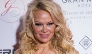 Pamela Anderson : Elle se dénude et pousse un coup de gueule sur instagram !