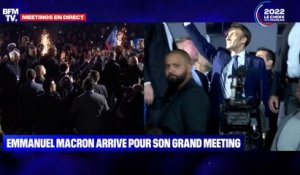 Présidentielle: Emmanuel Macron arrive sur la scène de l'Arena pour son premier meeting