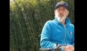 Vincent Lagaf : en fauteuil roulant, il donne de ses nouvelles après son accident