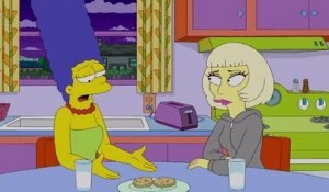 Lady Gaga embrasse Marge Simpson