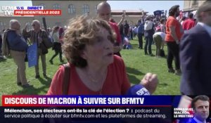 Meeting d'Emmanuel Macron à Marseille: cette militante salue "la politique extraordinaire" du candidat président