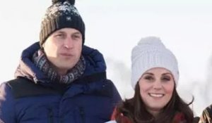 Kate et le prince William photographiés en train de skier dans les Alpes "en regardant Prince George