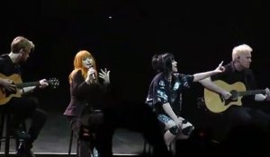 Billie Eilish and Hayley Williams- Misery Business Paramore cover (Coachella 2022)