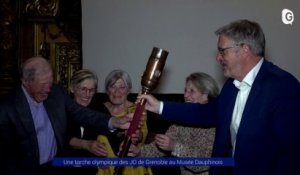 Reportage - Une torche olympique au musée Dauphinois