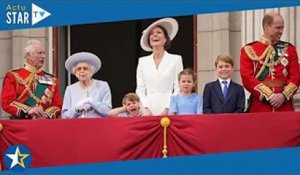 Jubilé d'Elizabeth II  la famille royale presque au complet au balcon, George, Charlotte et Louis