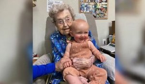 Une grand-mère et son arrière-arrière-petite-fille fêtent leur anniversaire le même jour avec 99 ans d'écart