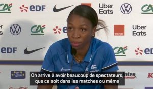 Bleues - Geyoro : “J'espère qu'on va remporter ce quart de finale”