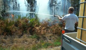 Les habitants au front face aux flammes