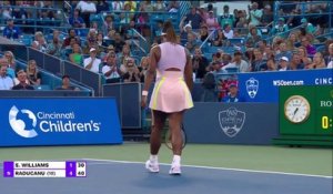 Cincinnati - Raducanu intraitable face à Serena Williams