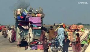 Pakistan : l'aide internationale commence à affluer