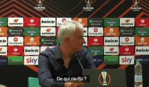 Rome - Mourinho dérangé par son traducteur hilare