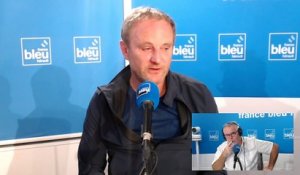 Emmanuel Brehmer: "Les opérations de tractage de l'avion sont plus compliquées que prévu !"