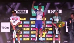 Paris-Tours 2022 - Arnaud Démare récidive et s'offre un doublé ! Edward Theuns 2e, Sam Bennett 3e