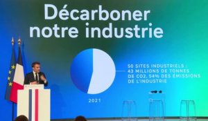 Emmanuel Macron demande aux industriels les plus pollueurs de baisser de 5% les émissions de la France
