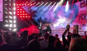 NRJ Music Awards 2022 : Sur scène Louane en plein show !