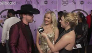 Dustin Lynch and Mackenzie Porter Talk Favorite Country Song Nomination & “Life Changing” Year | AMAs 2022