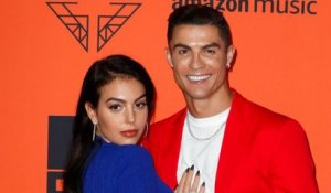 GALA VIDEO - Cristiano Ronaldo gâté pour Noël : découvrez l’incroyable cadeau de sa compagne Georgina Rodriguez