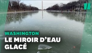 Le miroir d’eau de Washington recouvert de glace