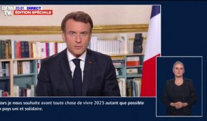 Emmanuel Macron: "Je nous souhaite de vivre 2023 en pays uni"