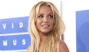 Britney Spears s'insurge contre les appels aux flics de ses fans suite à la désactivation de ses réseaux sociaux