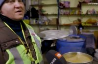 La solidarité des habitants de Bakhmout, ville ukrainienne déchirée par la guerre