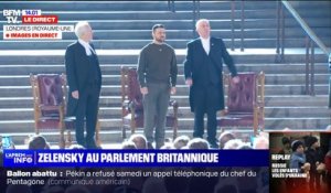 Le président ukrainien Volodymyr Zelensky arrive devant les parlementaires britanniques