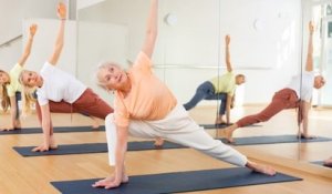 Cette femme âgée de 90 ans donne des cours de gymnastique depuis 70 ans