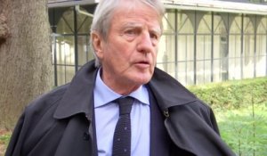 Haut-Karabagh : Bernard Kouchner appelle à "un grand effort international"