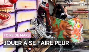 Les petits plaisirs de la foire : jouer à se faire peur